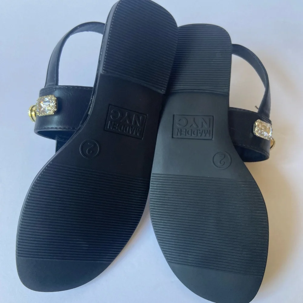 New Madden NYC Studded Sandals Girls Size 2 New no tags